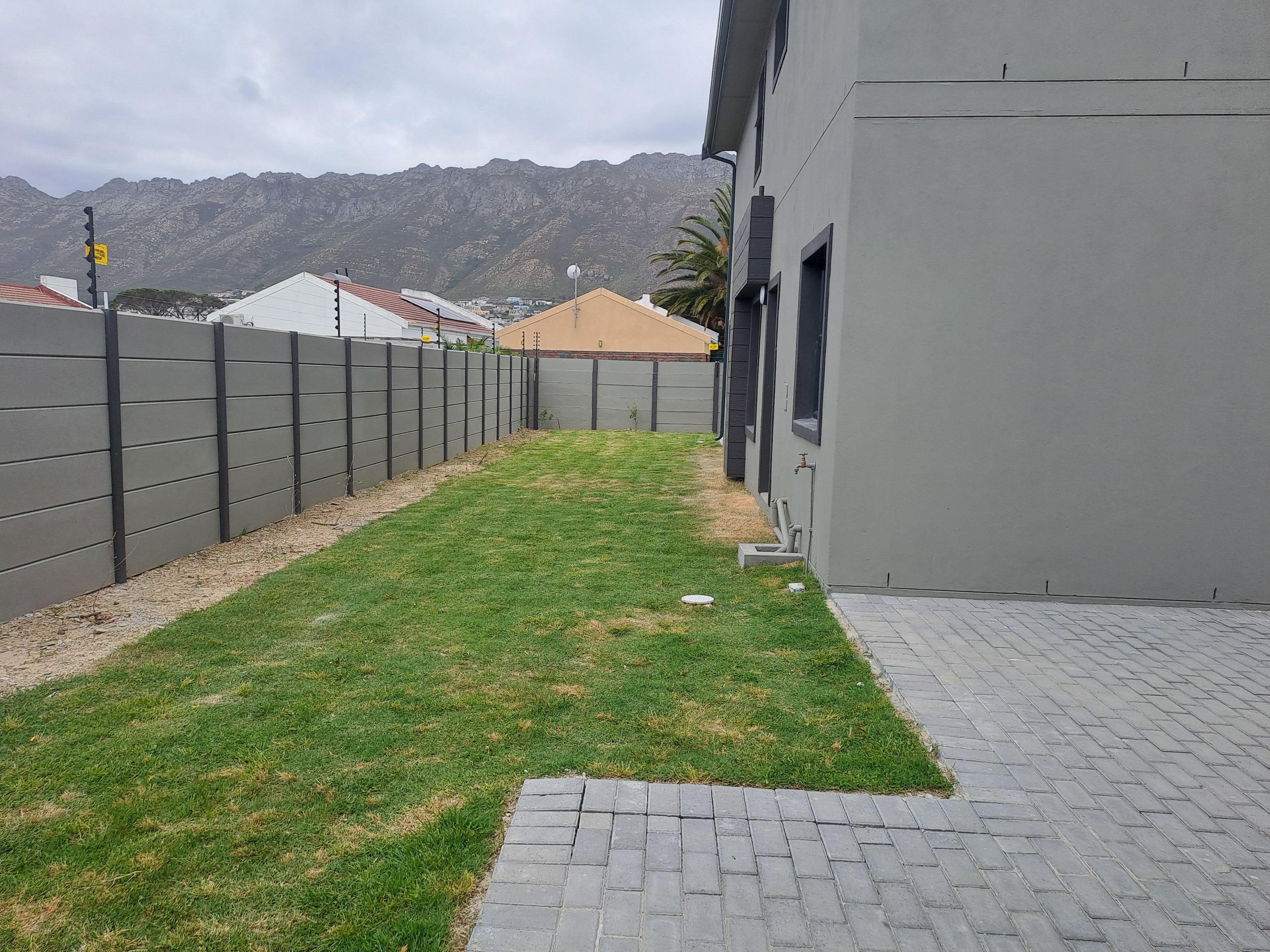 3 Bedroom Property for Sale in Sea Breeze Western Cape